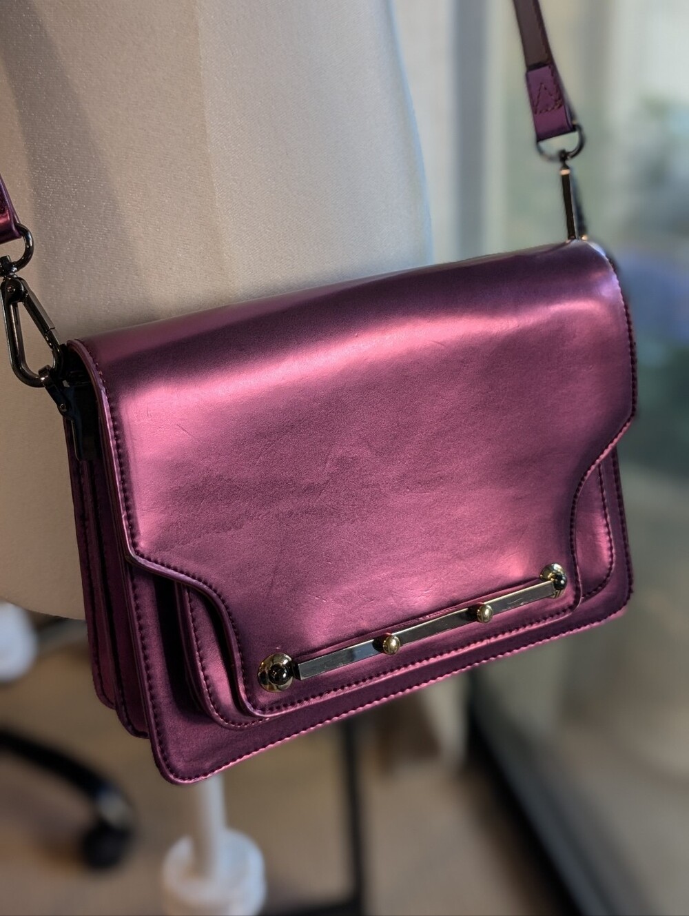 Vince Camuto Metallic Purple Crossbody Shoulder Purse - Indie Sleeze
